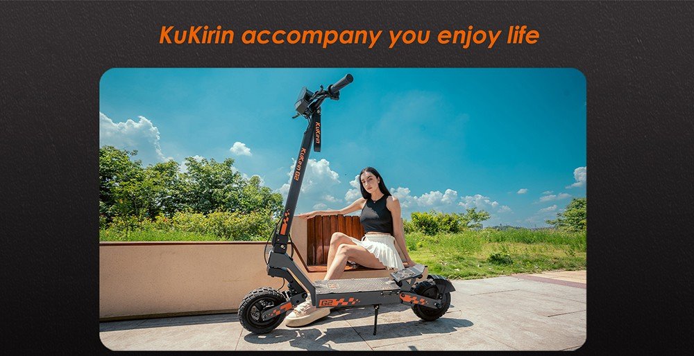 Trotineta electrica pliabila Kukirin G2, motor de 800 W, baterie 48 V 15 Ah, cauciucuri de 10 inchi, viteza maxima de 45 km/h, raza de actiune de 55 km, ecran tactil, frane cu disc fata si spate
